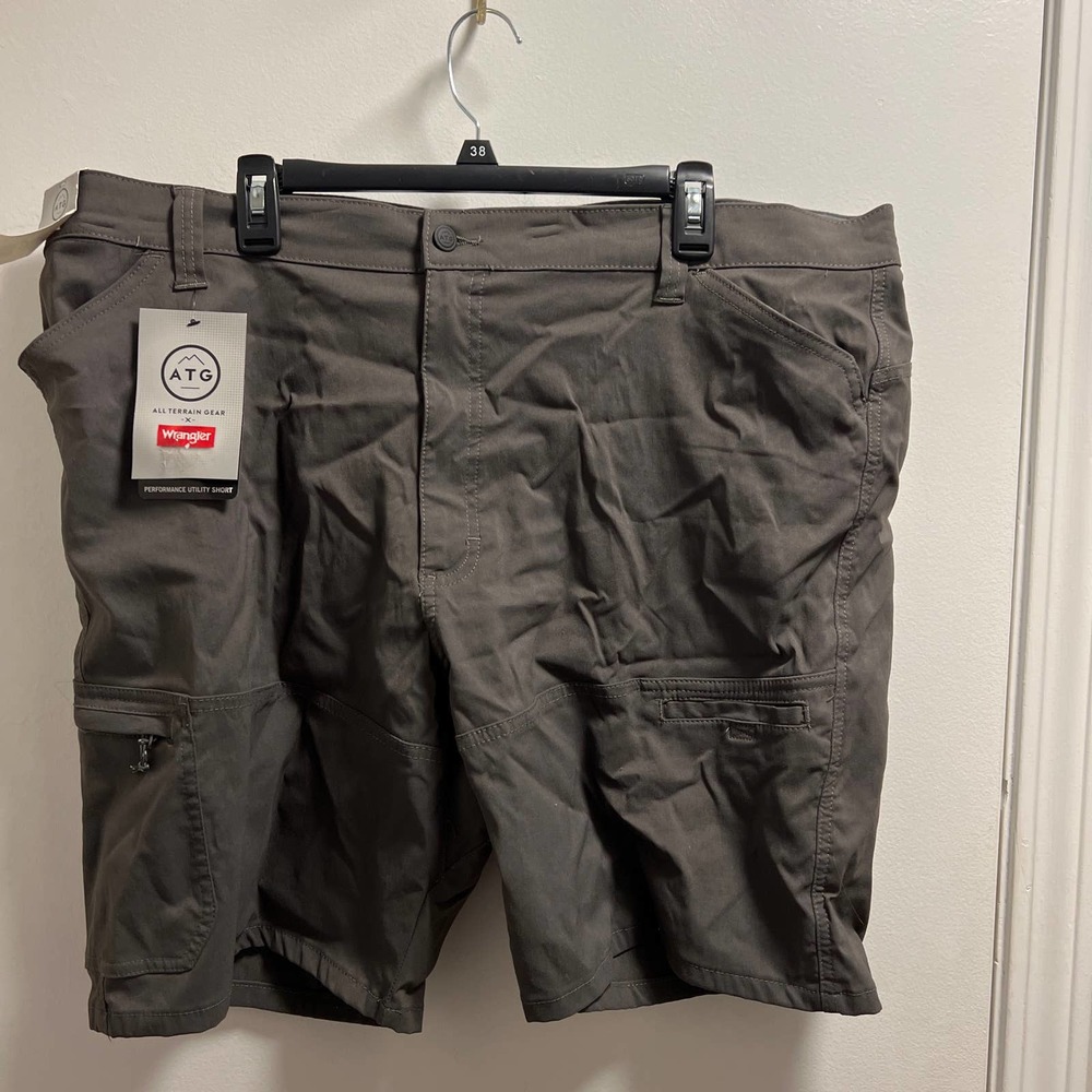 * Men’s Army Green Wrangler Shorts